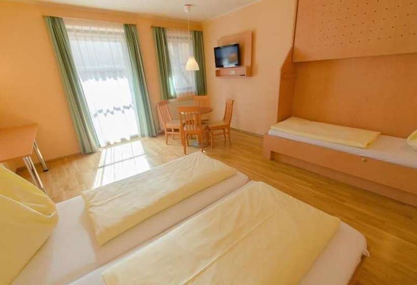 اتاق استاندارد سه نفره, Jufa Hotel Kaprun