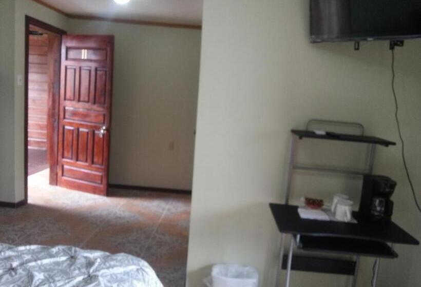 Suite Cama King, La Delphina Bed And Breakfast Bar And Grill