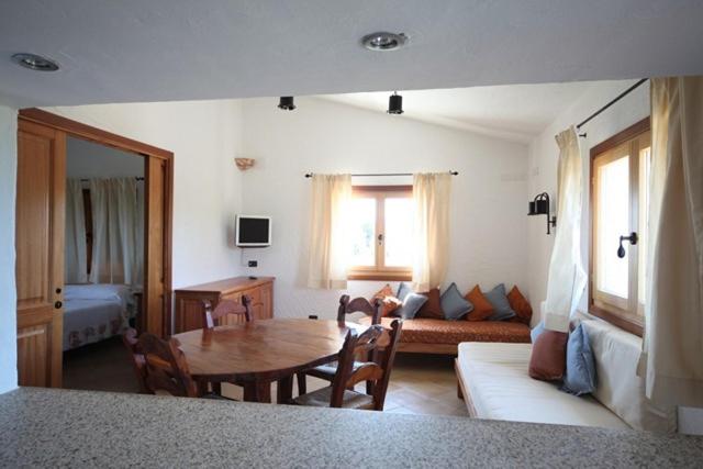 آپارتمان 2 خوابه با چشم‌انداز دریا, Residenza Capriccioli