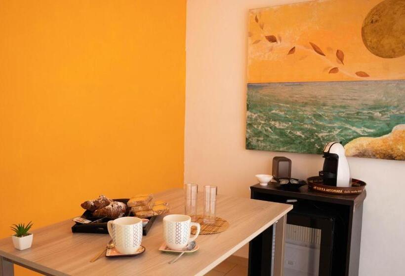Quarto Deluxe com Sacada, Dimora Rossa