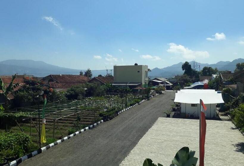 Семейный Номер, Maulana Hills Syariah