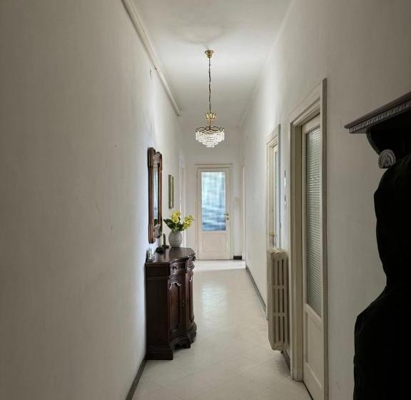 اتاق لوکس, Urbinhouse