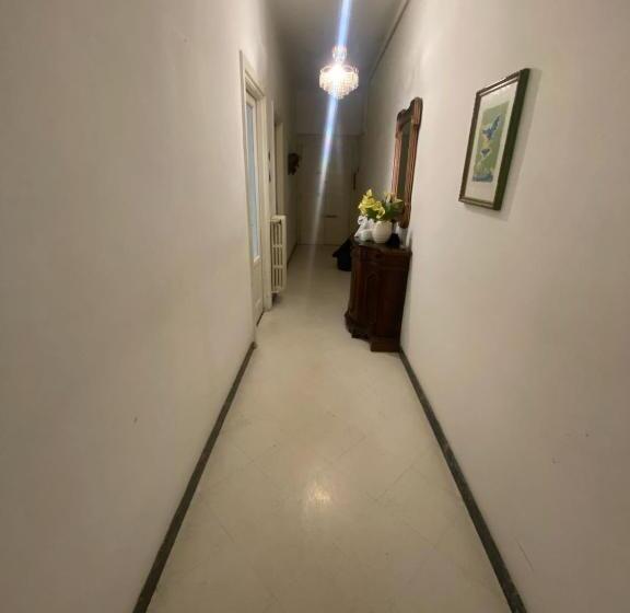 آپارتمان 2 خوابه, Urbinhouse