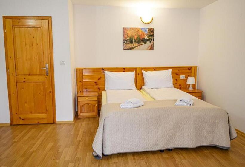 Quarto Familiar Deluxe, Guest House 7