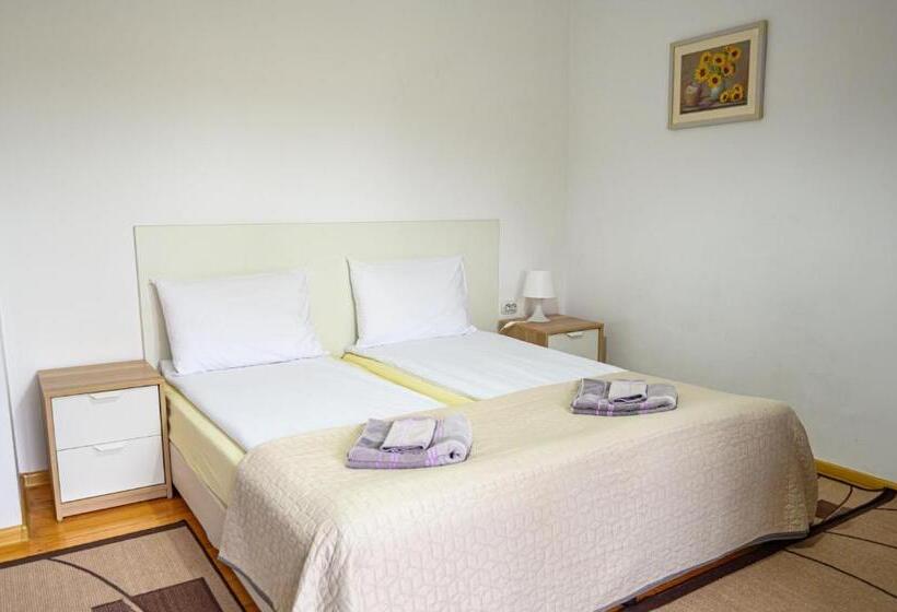 Escritório Deluxe, Guest House 7