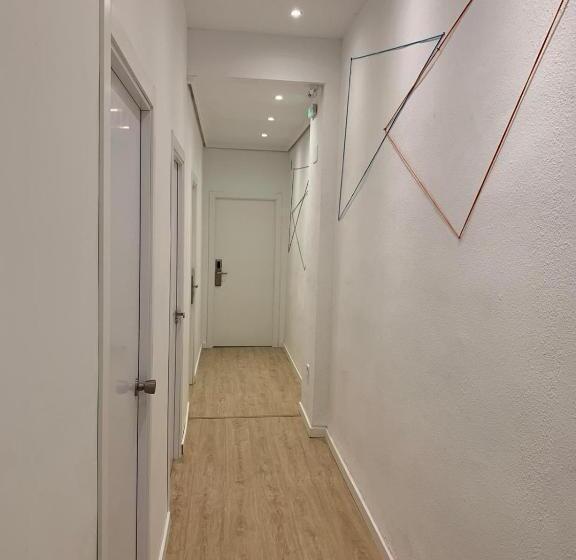 اتاق استاندارد, Star Home