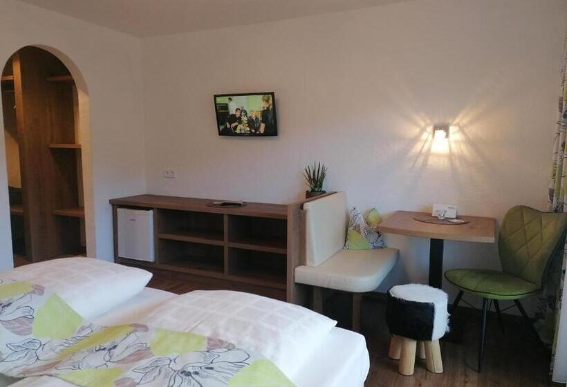 חדר סטנדרט נוף לאגם, Pension Claudia Zell Am See