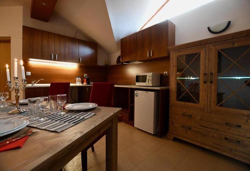 Полулюкс Вид на Горы, Dolomiti Apartments