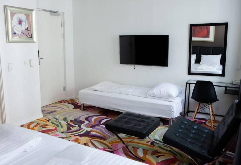 Номер Стандарт Трехместный, A Hotels City