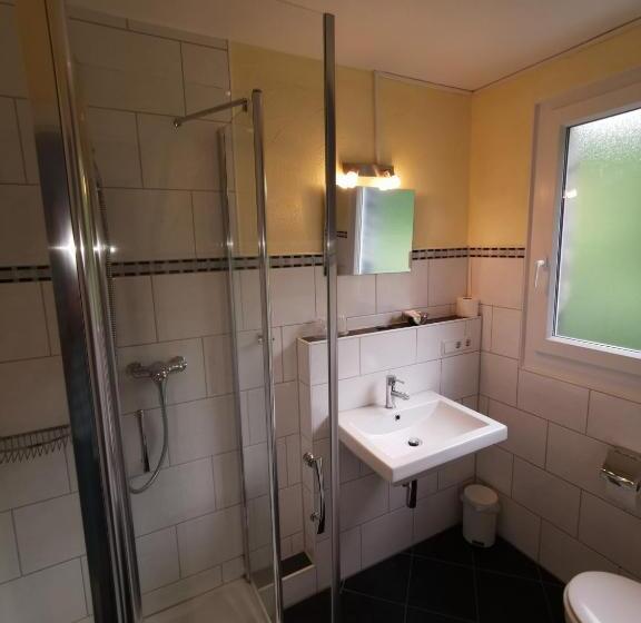 Quarto Estandar, Winneburg