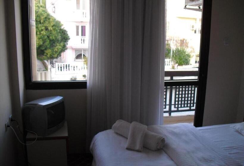 חדר אקונומי, Kerman Hotel