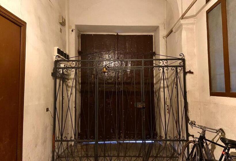 اتاق استاندارد یک نفره, Maison Sarraj Affittacamere