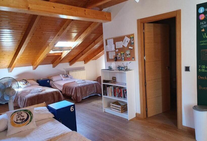 Кровать в Общей Комнате, Albergue Só Por Hoje , Albergue Para Peregrinos Del Caminho De Santiago