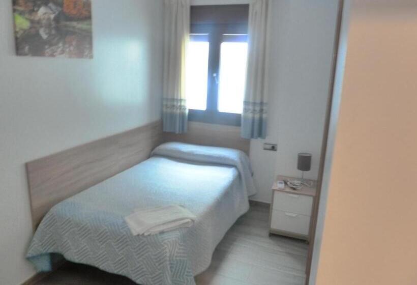 Номер Стандарт Индивидуальный, Hostal Casa Fermina  A 2 Horas De Las Pistas De Esquí