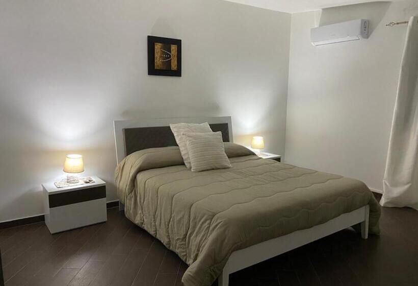 Студио Стандарт с Террасой, B&b Le Rocce