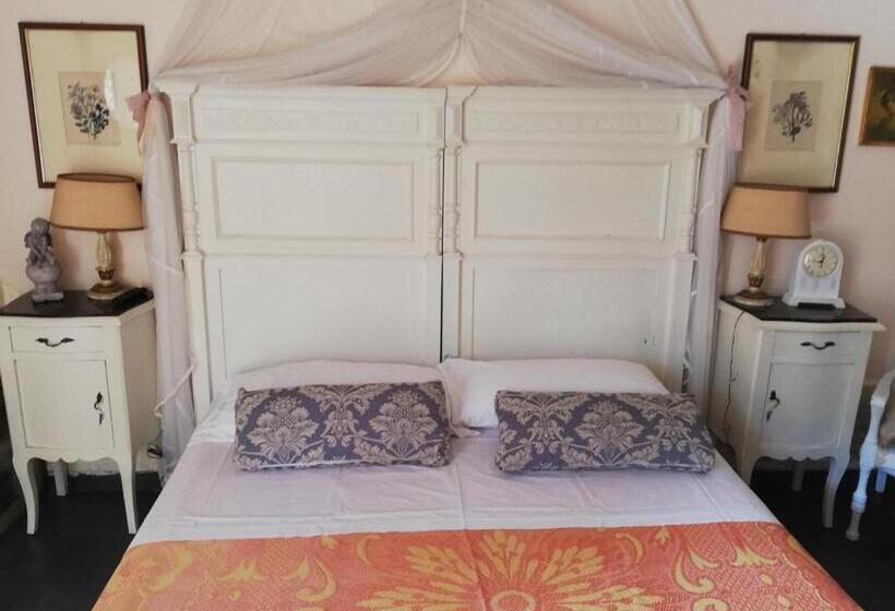 اتاق استاندارد, Bed And Breakfast Aurora