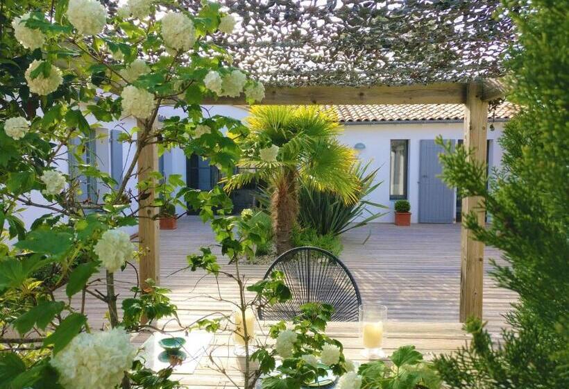 带2个卧室的套房, Derrière La Plage : Suite, Patio Et Pergola