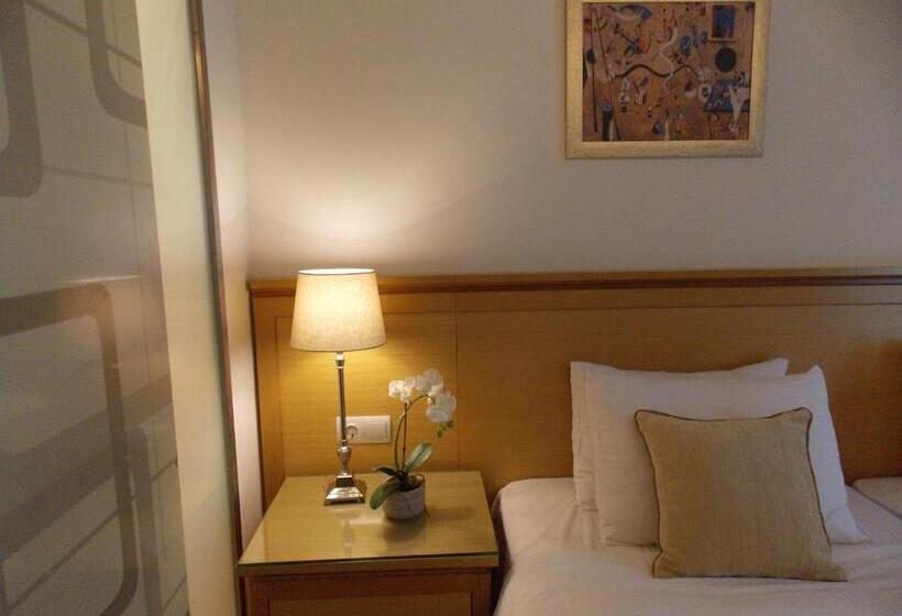 Quarto Estandar, Alexandros