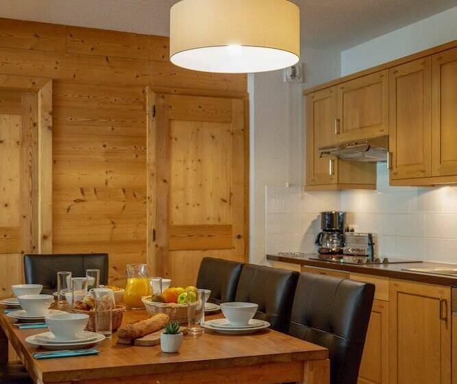 3 Bedroom Duplex Apartment, Dormio Resort Les Portes Du Mont Blanc