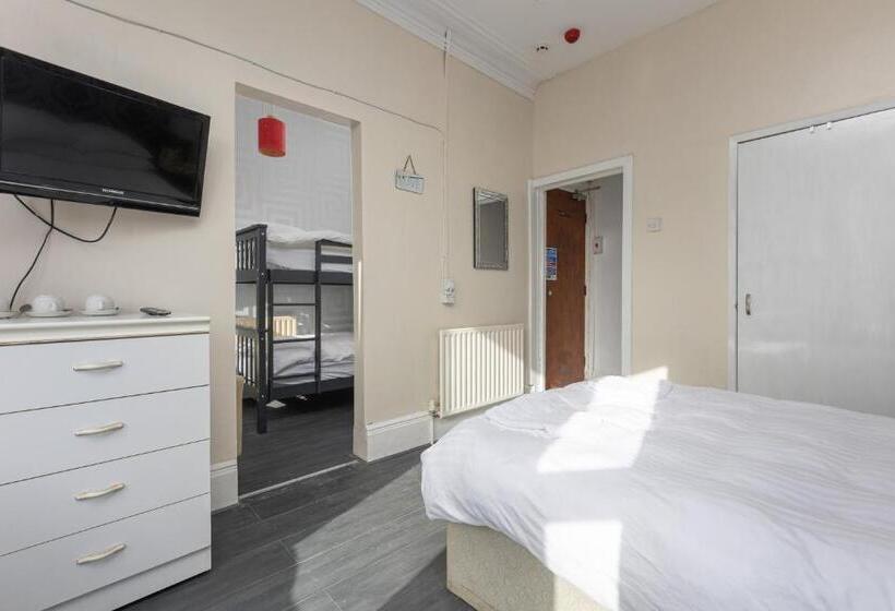 Quarto Familiar, The B & B Blackpool