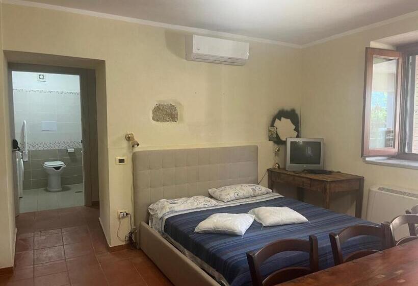 Апартаменты 1 Спальня Нижний Этаж, Green Deluxe Apartment “la Locanda Del Borgo”