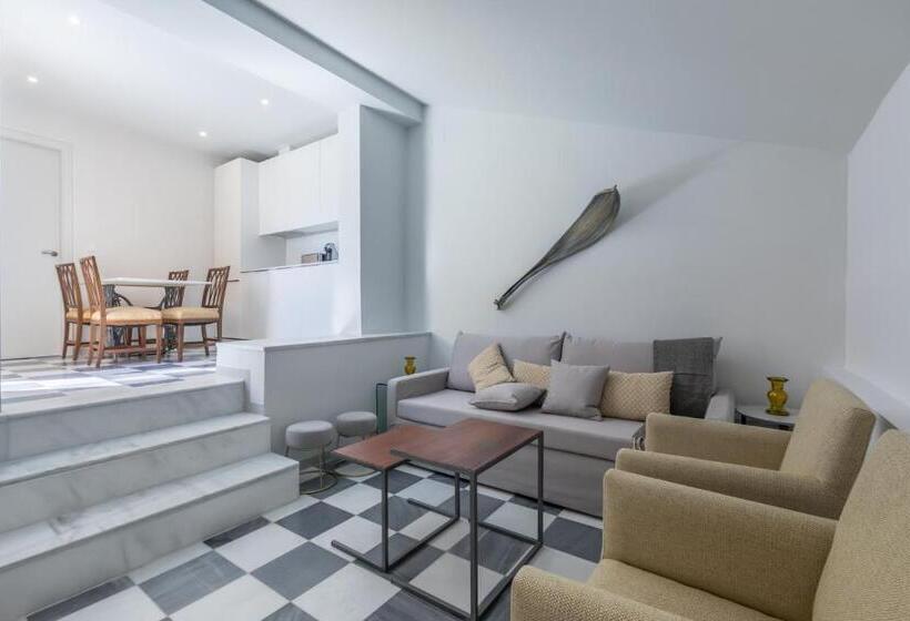 1 Bedroom Penthouse Apartment, Casa Temprado