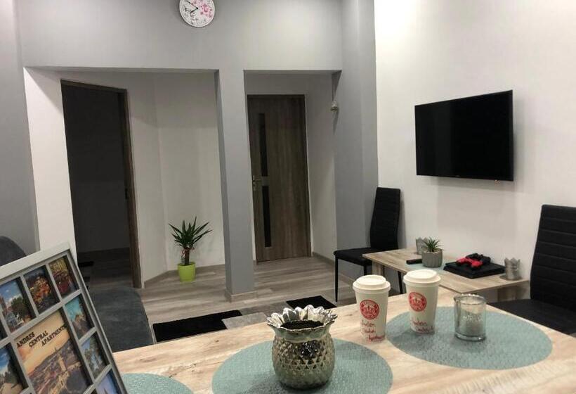 خانه 1 خوابه, Andres Central Apartments House