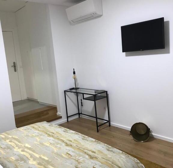 Номер Deluxe, Slow House D Arco