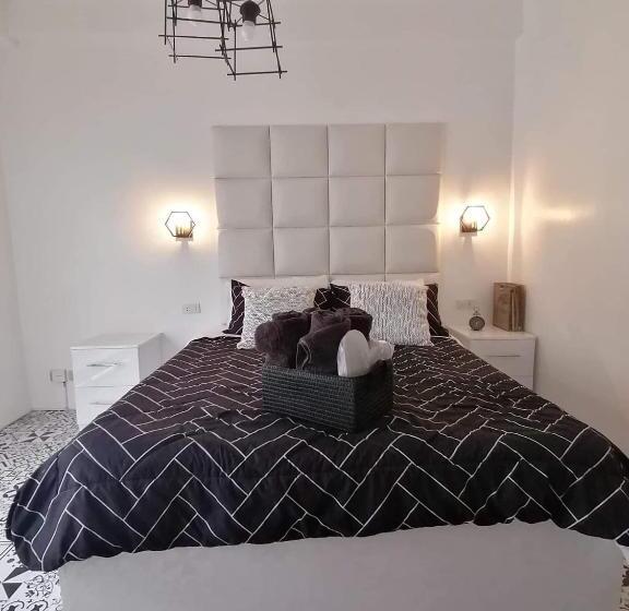 استودیو استاندارد با بالکن, Soderberg
