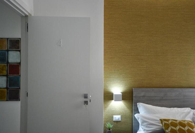 اتاق لوکس با تخت بزرگ, Lecentre 174