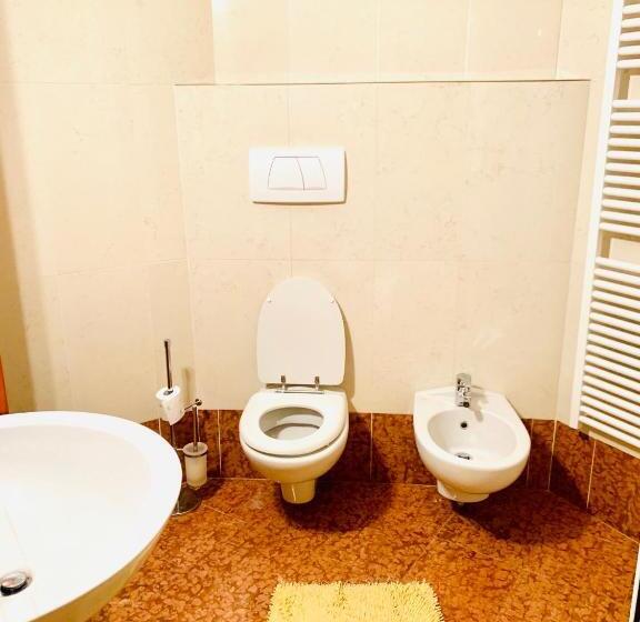 اتاق استاندارد سه تخته با سرویس بهداشتی مشترک, Casa Degli Orti, Dolomia Best Home