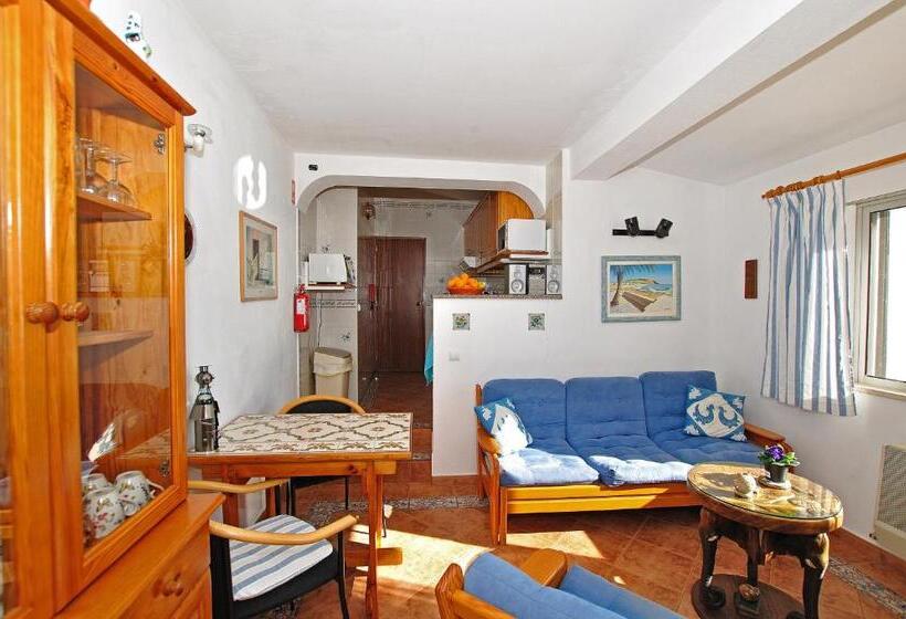 Apartamento 1 Dormitório Vista Piscina, Vivenda Johanna
