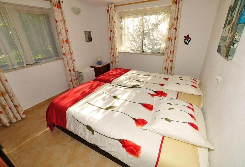 Apartamento 1 Dormitório com Terraço, Vivenda Johanna