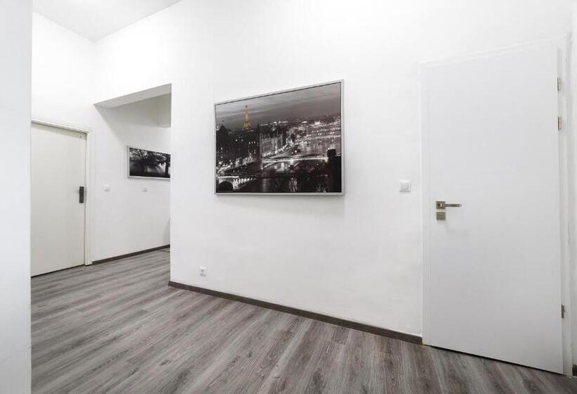 标准间, Annabelle Downtown Apartments