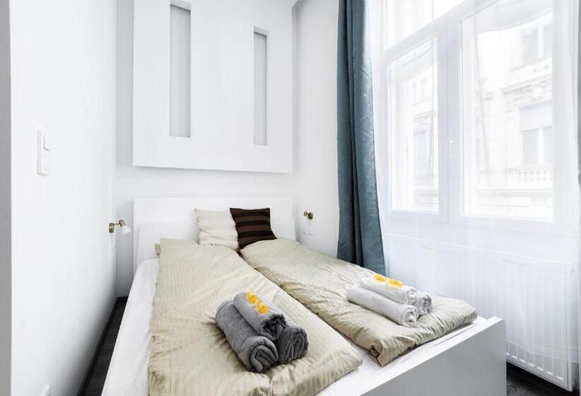 标准间, Annabelle Downtown Apartments