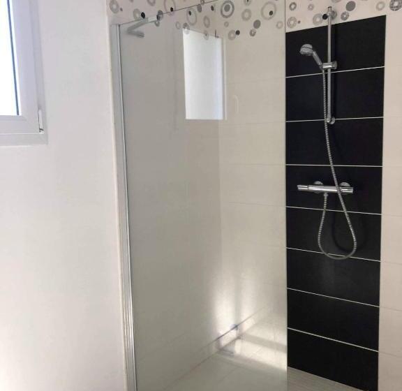 Номер Economy, Home Auray