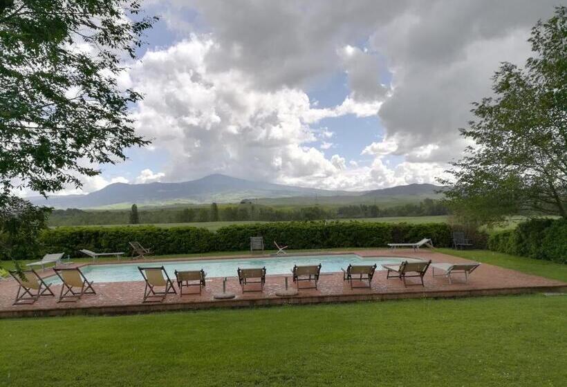 Номер Стандарт Вид на Бассейн, Agriturismo Piandimaggio