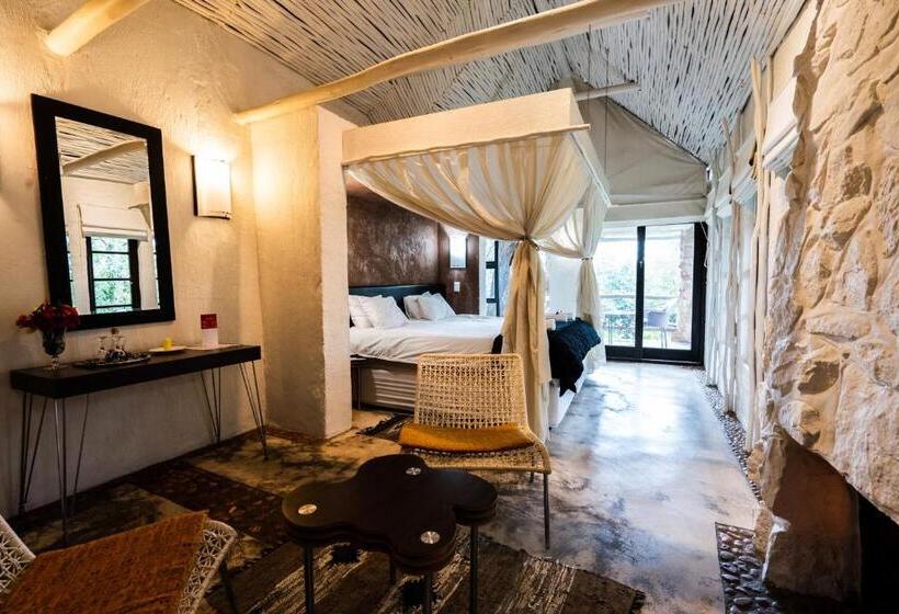Люкс Повышенной Комфортности, Hakunamatata Lodge & Health Spa/ Wedding & Conference Venue