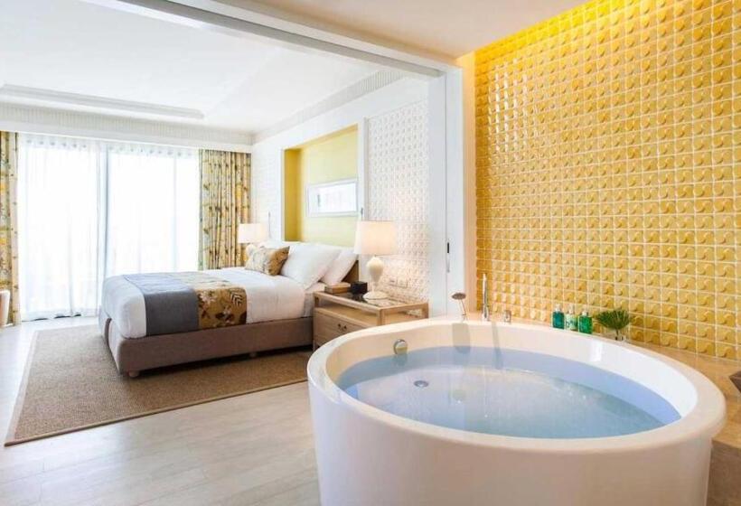 클럽 스위트, Amari Hua Hin