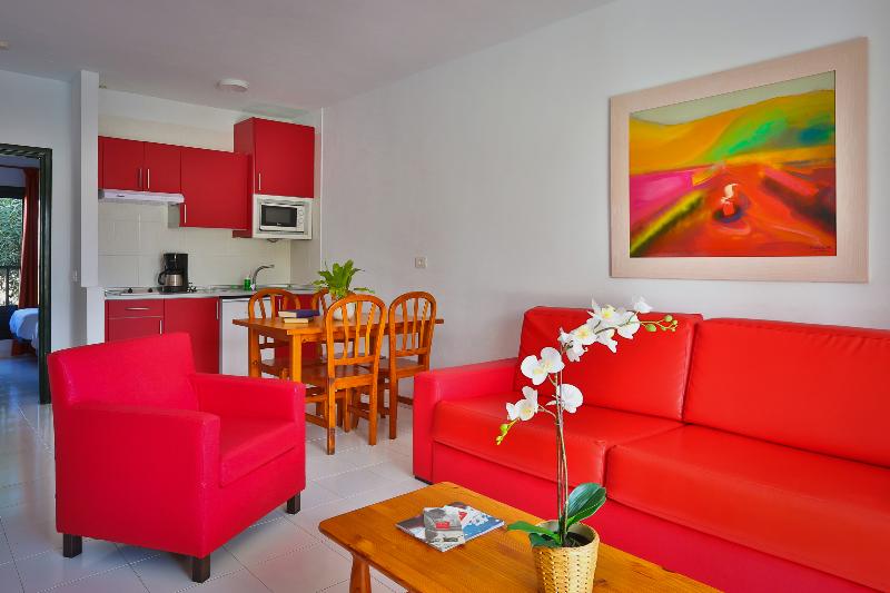 Suite, Larkspur Landing South Bend