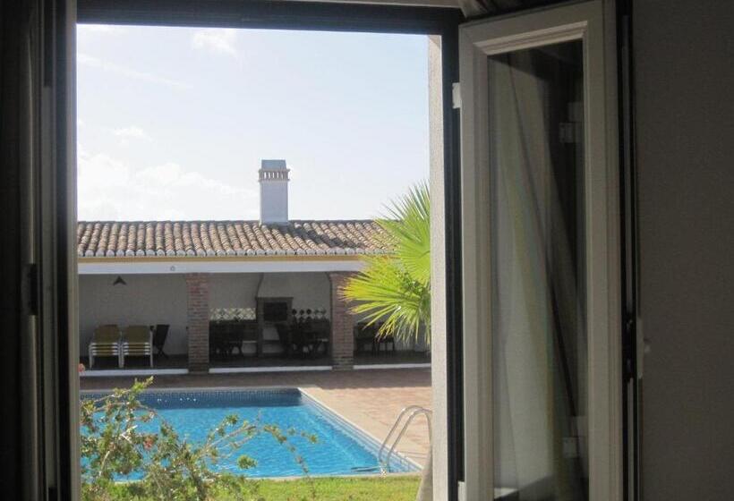 Номер Стандарт, Outeiro Da Vila   Casas De Campo