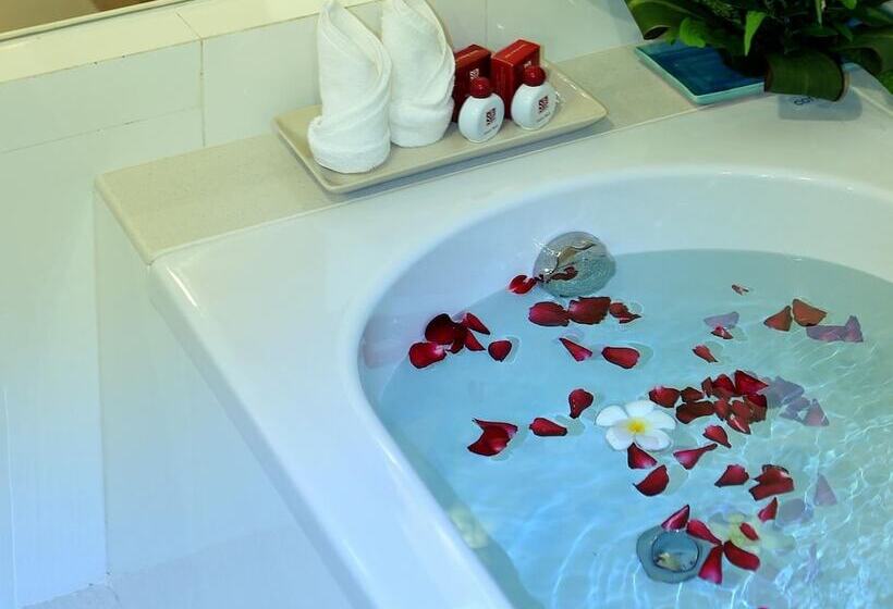 디럭스 룸, Princess Seaview Resort & Spa   Sha Plus