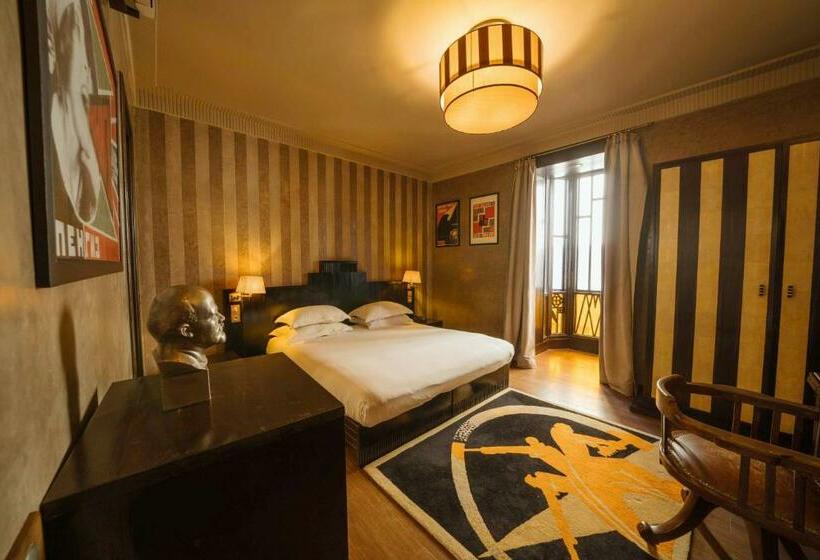 اتاق لوکس, Villa Makassar
