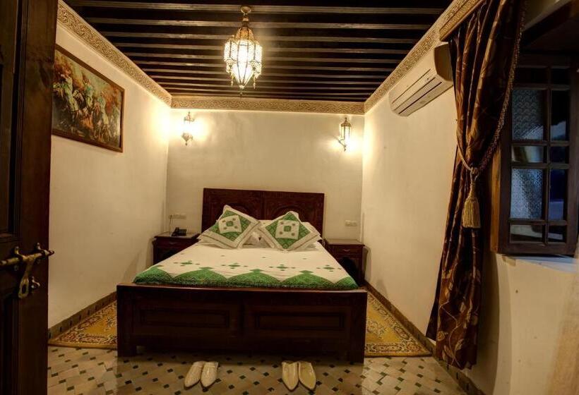 سوییت جونیور, Riad Salam Fes