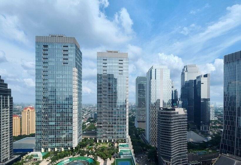 Люкс Клуб, The Ritzcarlton Jakarta, Pacific Place