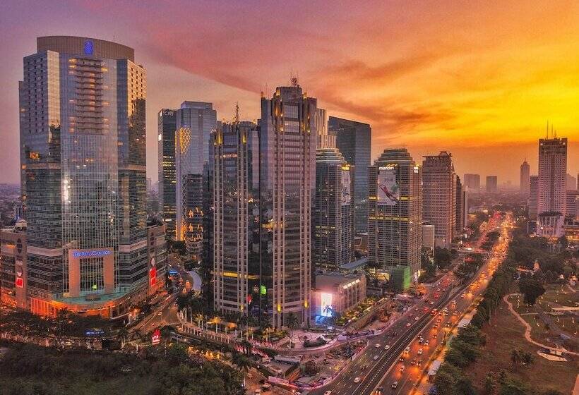 Номер Клуб, The Ritzcarlton Jakarta, Pacific Place