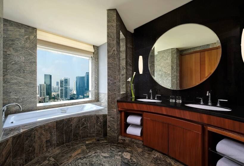 Номер Клуб, The Ritzcarlton Jakarta, Pacific Place