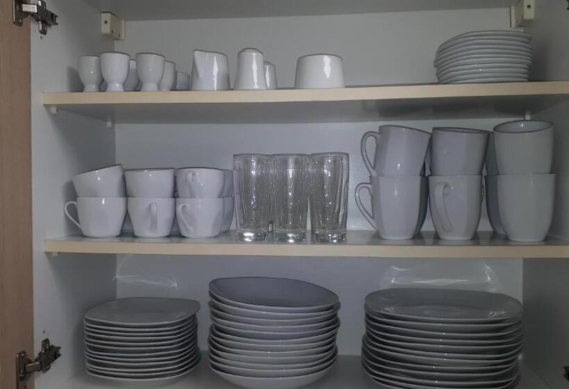 اتاق استاندارد چهارنفره با سرویس بهداشتی مشترک, Tabor   Apartments Rozmanova Street