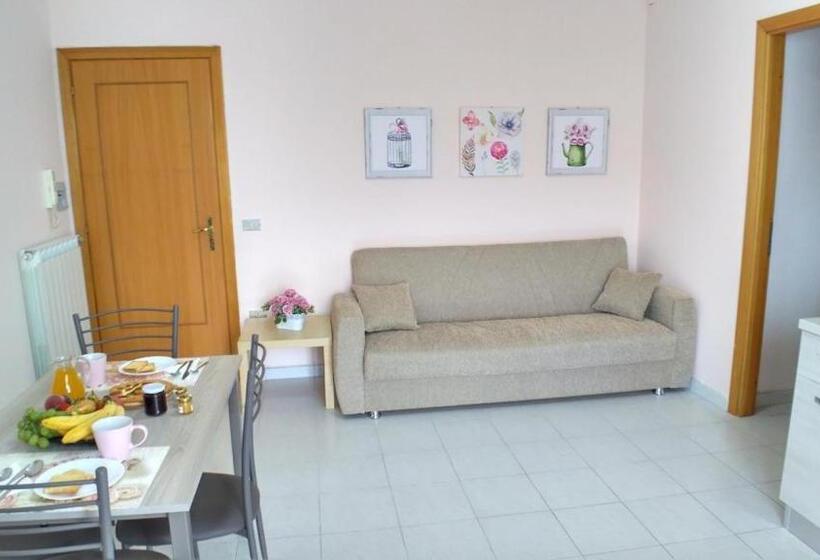 带1个卧室的带阳台的公寓, La Magnolia Sul Lago