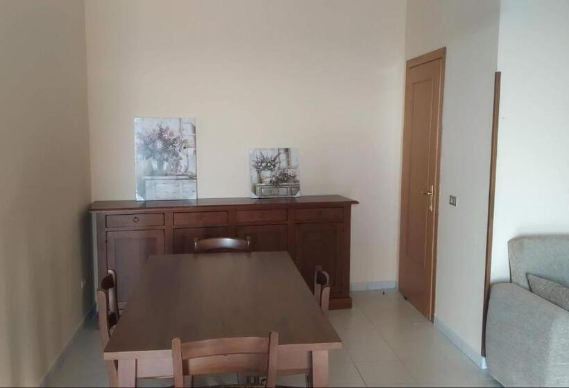 带1个卧室的带阳台的公寓, La Magnolia Sul Lago